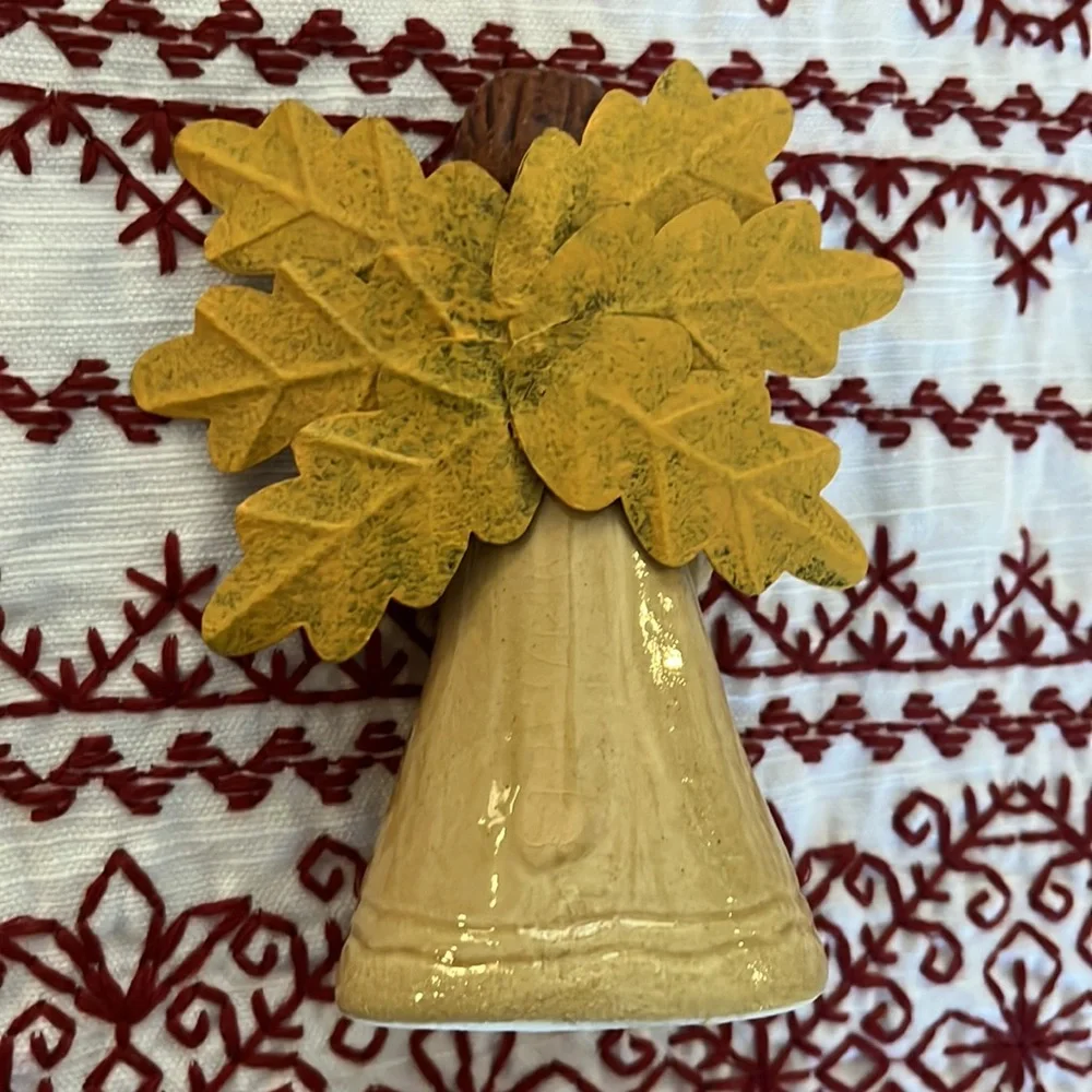 3 Fall Angels - Picture 7 of 14